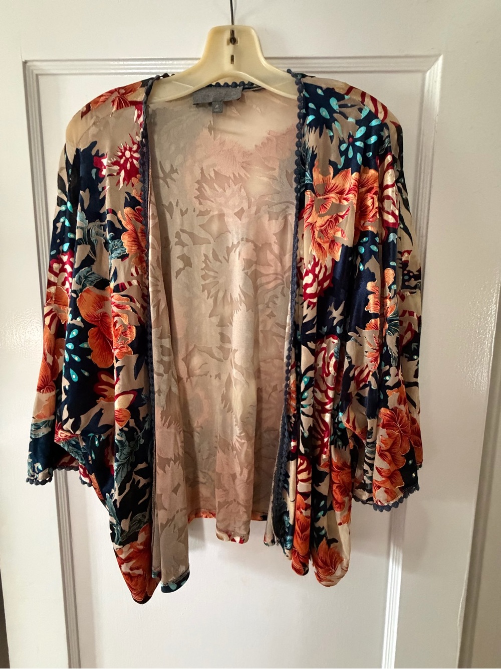Sunday in Brooklyn Floral Open-Front Kimono Cardigan - Navy & Cream